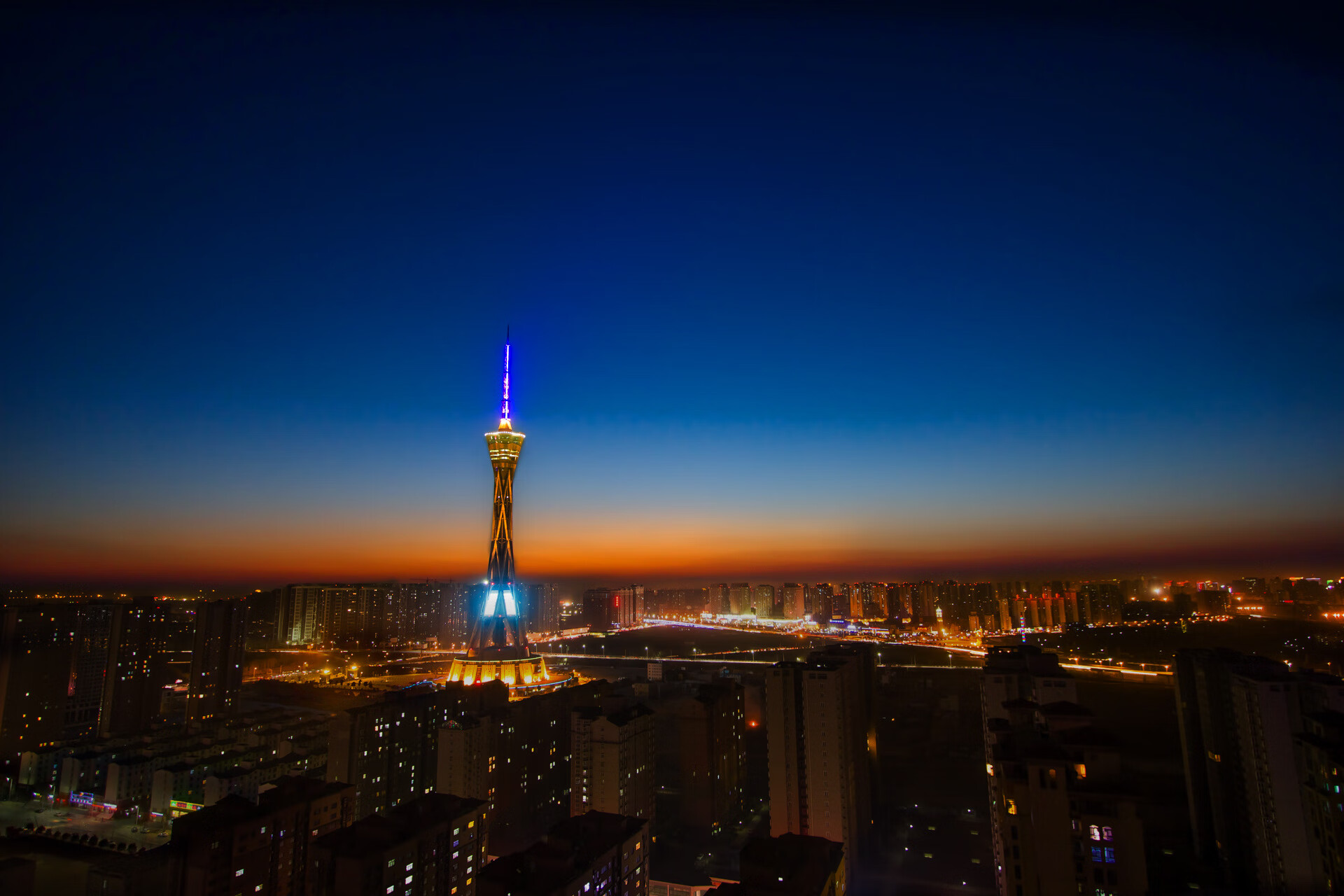 九游娱乐(jiuyou)官方网站-推出线上瑜伽课程，方便学员随时学习，线上瑜伽网课的优缺点