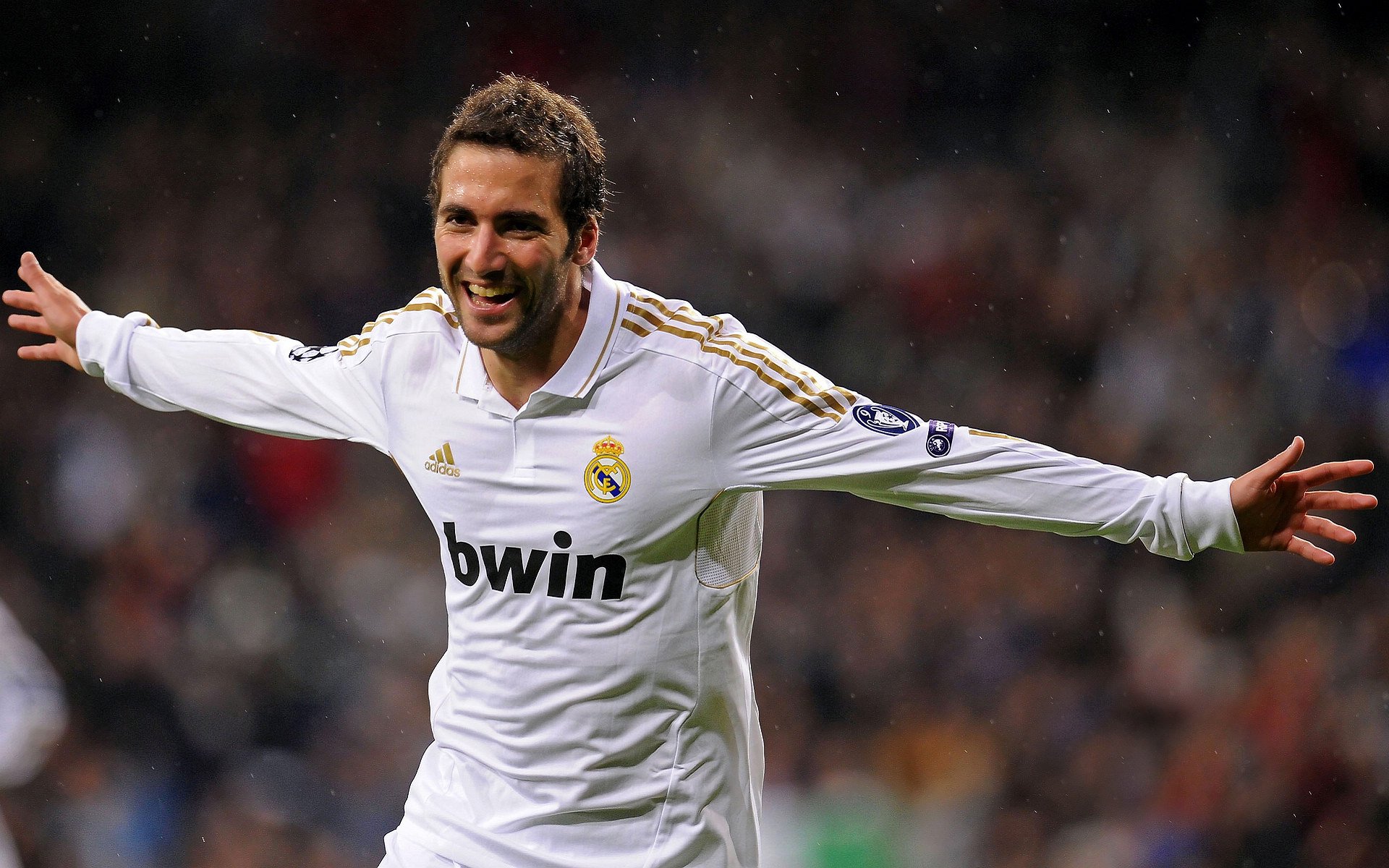 五大联赛是否因对手风格变化主动调整中场厚度，五大联赛分析