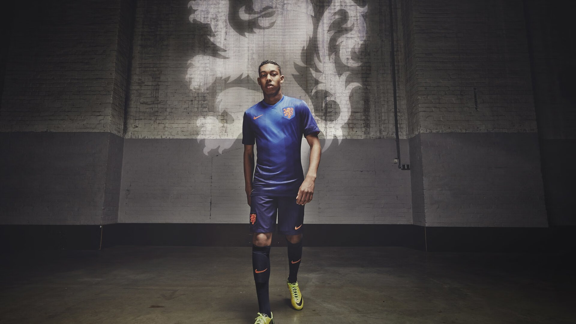 自由泳50米冠军出发反应仅0.59秒,自由泳50米标准成绩